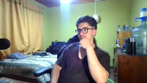 Snapshot of rpaulo25 chatting on 05-21-26, 04:30 rpaulo25 online show from 05-21-26, 04:30