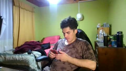 Snapshot of rpaulo25 chatting on 06-07-26, 04:16 rpaulo25 online show from 06-07-26, 04:16