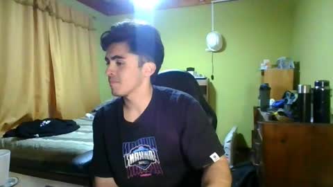 Snapshot of rpaulo25 chatting on 06-08-26, 10:21 rpaulo25 online show from 06-08-26, 10:21