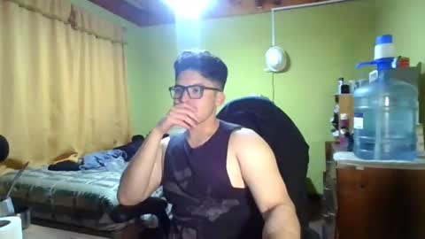 Snapshot of rpaulo25 chatting on 06-26-26, 02:27 rpaulo25 online show from 06-26-26, 02:27