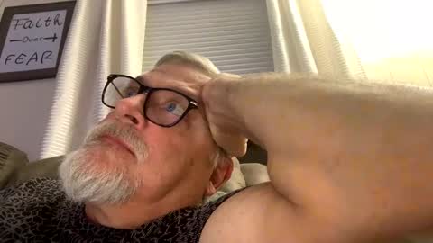 Snapshot of rs006 chatting on 11-21-25, 03:38 rs006 online show from 11-21-25, 03:38