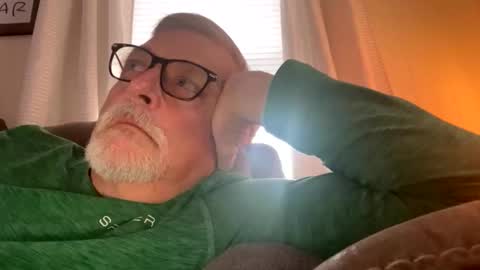 Snapshot of rs006 chatting on 12-04-25, 02:26 rs006 online show from 12-04-25, 02:26