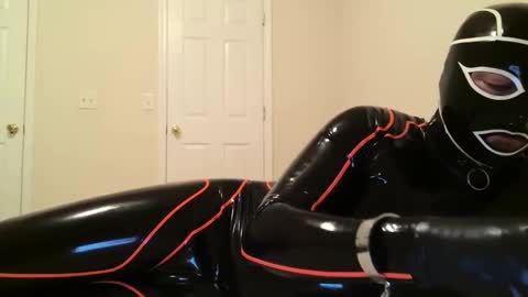Snapshot of rubber3452 chatting on 03-10-25, 01:01 rubber3452 online show from 03-10-25, 01:01