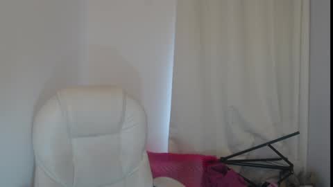 Snapshot of rubi_halliwey chatting on 03-05-25, 05:29 Rubi online show from 03-05-25, 05:29