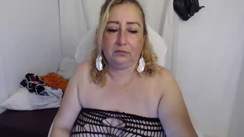 Snapshot of rubi_halliwey chatting on 09-21-25, 12:34 Rubi online show from 09-21-25, 12:34