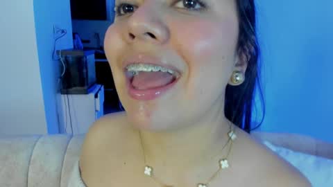 Snapshot of rubyhlowe chatting on 04-11-26, 06:07 RUBY online show from 04-11-26, 06:07