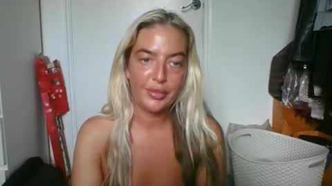 rubyredxxxoxxx online show from 12-22-24, 12:27