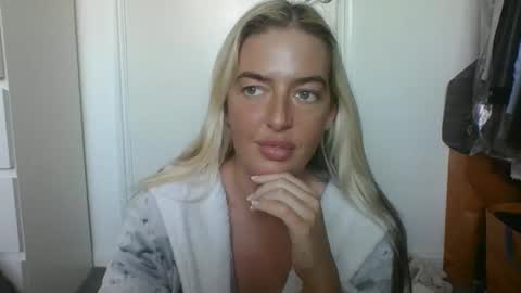 rubyredxxxoxxx online show from 01-02-25, 12:46