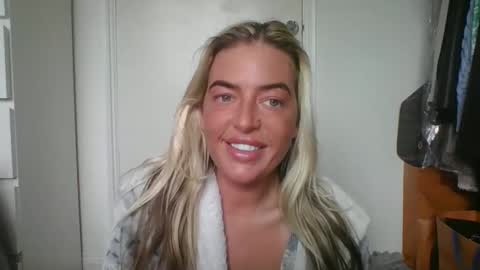 rubyredxxxoxxx online show from 01-04-25, 10:05