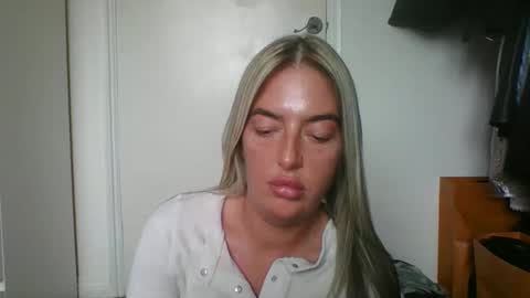 rubyredxxxoxxx online show from 02-15-25, 02:22