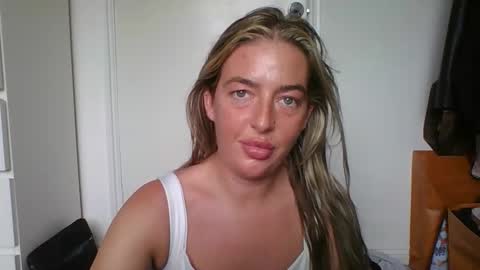 rubyredxxxoxxx online show from 09-20-25, 10:38