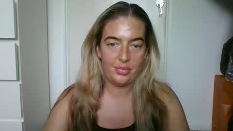 rubyredxxxoxxx online show from 02-20-26, 03:01