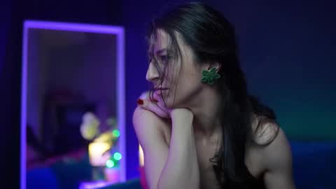 Snapshot of rubyrya chatting on 12-21-25, 10:39 Ruby online show from 12-21-25, 10:39