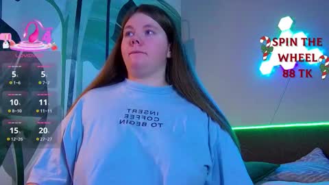 Snapshot of rubyvalen chatting on 12-18-25, 01:44 Ruby online show from 12-18-25, 01:44