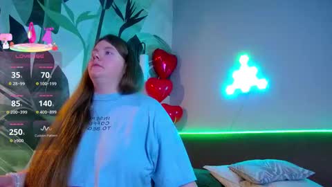 Snapshot of rubyvalen chatting on 03-14-26, 01:12 Ruby online show from 03-14-26, 01:12