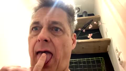 Snapshot of rudeski chatting on 01-01-25, 12:00 rudeski online show from 01-01-25, 12:00