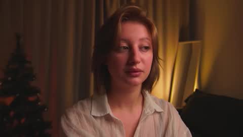 Snapshot of rue_novella chatting on 12-03-25, 04:09 Mila online show from 12-03-25, 04:09