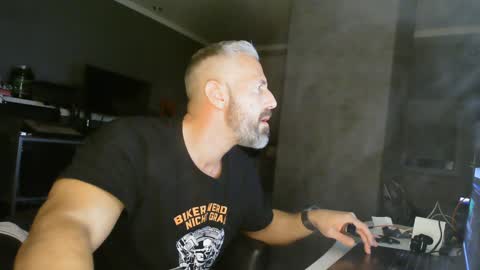 Chico que rico Caliente online show from 12-31-24, 06:13