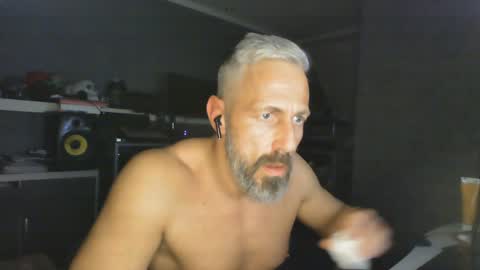 Chico que rico Caliente online show from 01-15-25, 11:10