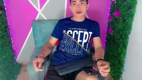 ruiz2416 online show from 10-17-25, 11:24