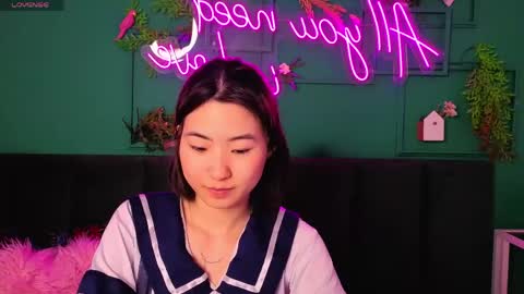 Snapshot of runi_asian chatting on 05-28-26, 01:14 Runi online show from 05-28-26, 01:14