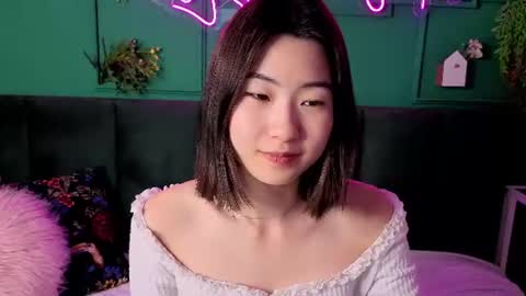 Snapshot of runi_asian chatting on 06-10-26, 01:28 Runi online show from 06-10-26, 01:28