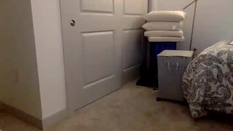 Snapshot of runner620 chatting on 11-21-25, 01:54 Runner620 online show from 11-21-25, 01:54