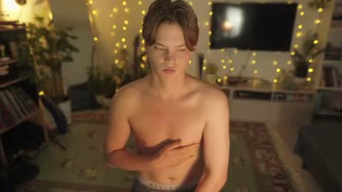 Snapshot of rusbradpitt chatting on 07-16-26, 01:39 rusbradpitt online show from 07-16-26, 01:39
