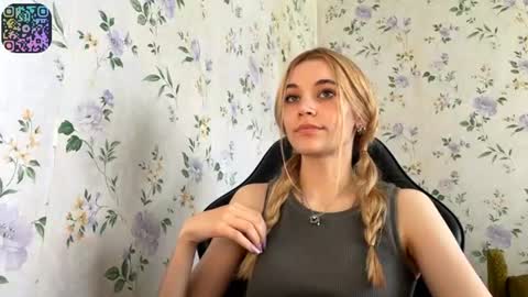 Snapshot of rusmedium chatting on 06-14-26, 02:41 Lisa and Vlad online show from 06-14-26, 02:41