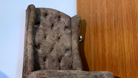  R U S S E L L  online show from 12-17-24, 04:23