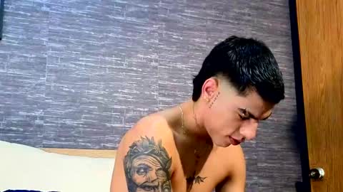  R U S S E L L  online show from 02-20-25, 02:40