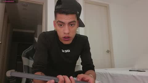  R U S S E L L  online show from 12-20-25, 12:51