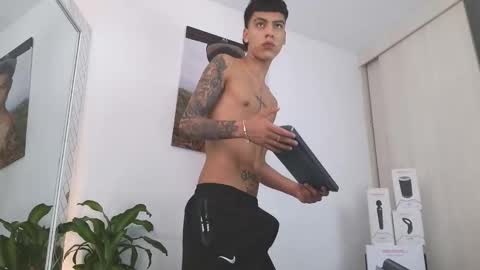  R U S S E L L  online show from 02-16-26, 10:28