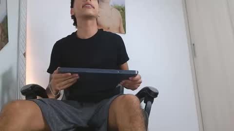  R U S S E L L  online show from 02-20-26, 06:26