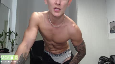 Snapshot of rustynf1tz chatting on 01-28-25, 08:47 MillionDollarGuy online show from 01-28-25, 08:47