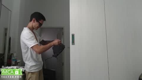 Snapshot of rustynf1tz chatting on 09-10-25, 04:23 MillionDollarGuy online show from 09-10-25, 04:23