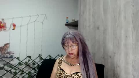 ruth_blue21 online show from 03-10-25, 10:13