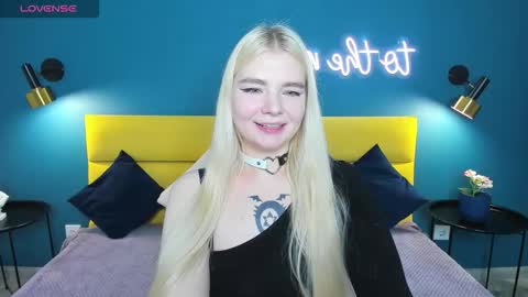 Snapshot of ruthbryant chatting on 10-08-25, 01:14 ruthbryant online show from 10-08-25, 01:14