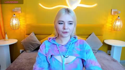 Snapshot of ruthbryant chatting on 10-12-25, 01:59 ruthbryant online show from 10-12-25, 01:59