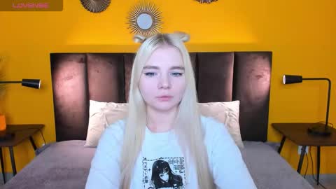 Snapshot of ruthbryant chatting on 10-13-25, 01:05 ruthbryant online show from 10-13-25, 01:05