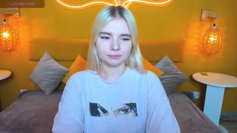 Snapshot of ruthbryant chatting on 11-21-25, 12:54 ruthbryant online show from 11-21-25, 12:54