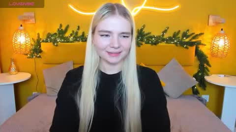 Snapshot of ruthbryant chatting on 11-30-25, 01:53 ruthbryant online show from 11-30-25, 01:53