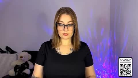 Nika online show from 10-28-25, 07:38