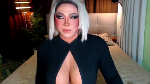 Snapshot of ruthlessmistressx chatting on 12-15-24, 07:21 Samantha online show from 12-15-24, 07:21