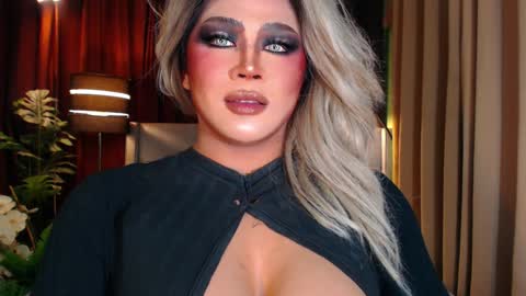 Snapshot of ruthlessmistressx chatting on 01-08-25, 01:53 Samantha online show from 01-08-25, 01:53