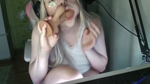 Tanyushka online show from 01-28-25, 06:17