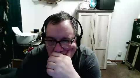 Snapshot of rwzar_1965 chatting on 04-05-26, 04:20 rwzar_1965 online show from 04-05-26, 04:20