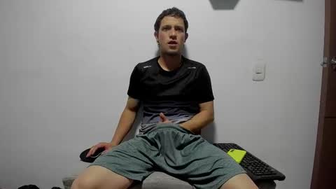 Snapshot of ryan15_ chatting on 03-25-26, 11:05 Ryan 15 online show from 03-25-26, 11:05