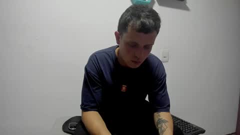 Snapshot of ryan15_ chatting on 04-09-26, 01:16 Ryan 15 online show from 04-09-26, 01:16