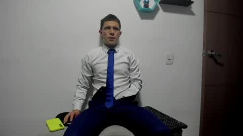 Snapshot of ryan15_ chatting on 04-14-26, 11:38 Ryan 15 online show from 04-14-26, 11:38